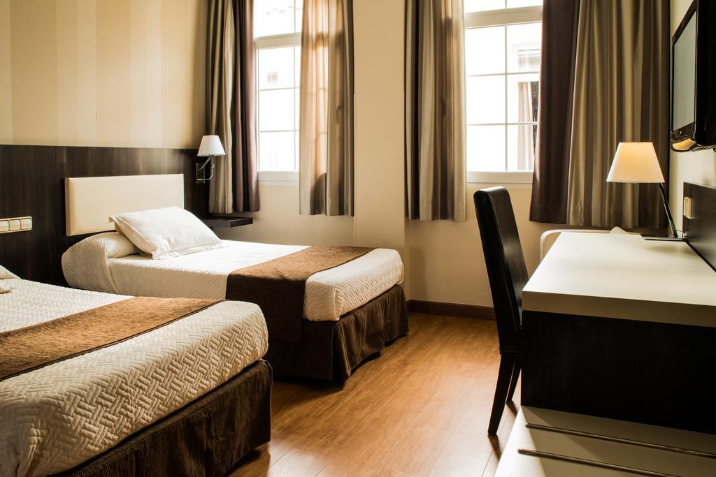 Hospedium Hotel Triana Miajadas Extérieur photo